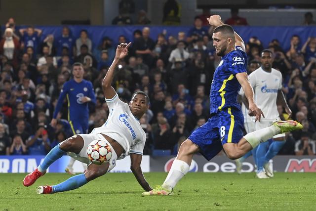 英媒：纽卡中卫博特曼即将回归